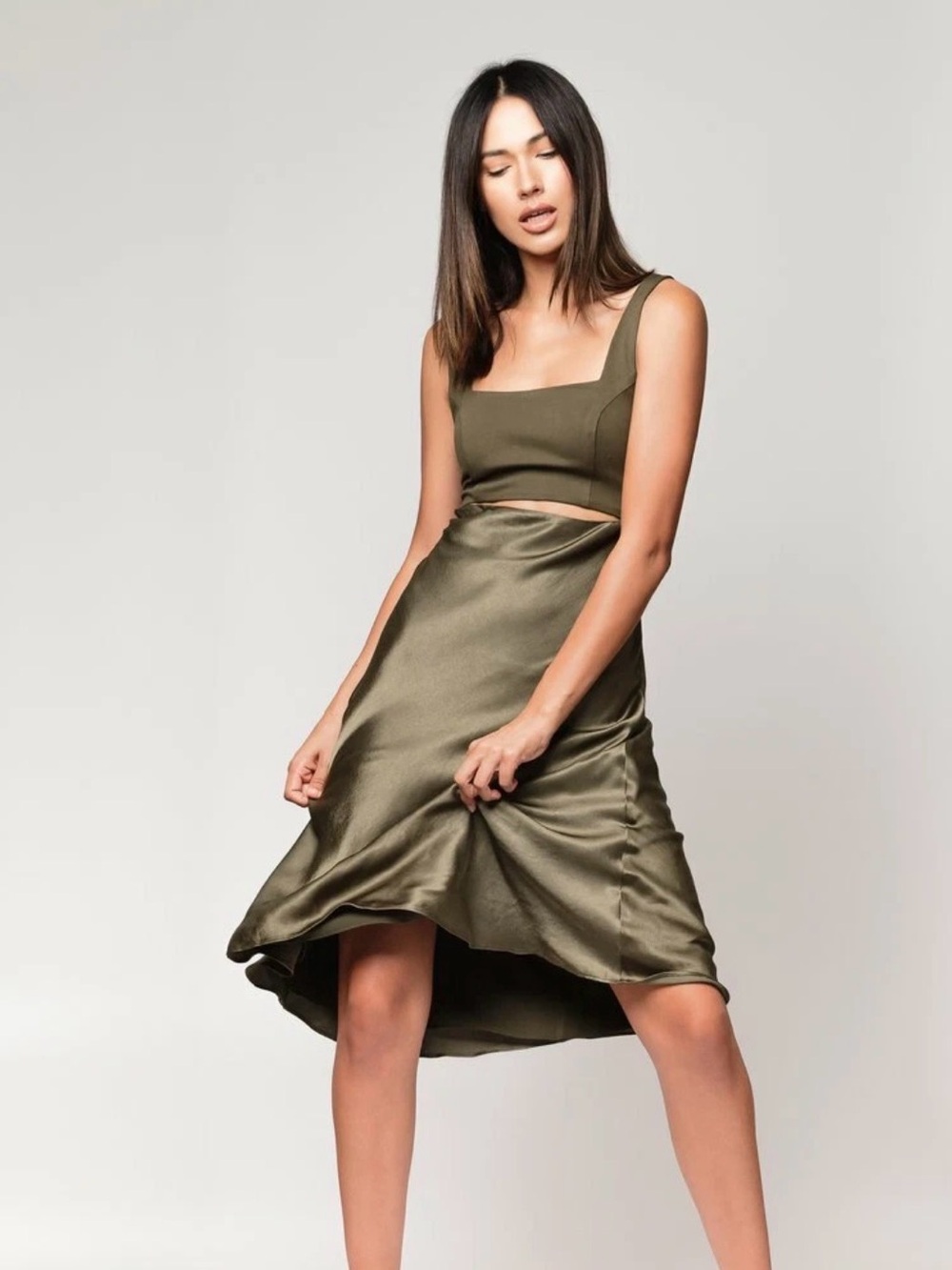 Donna Mizani Olive Satin Mix Dress - Picture 2 of 7